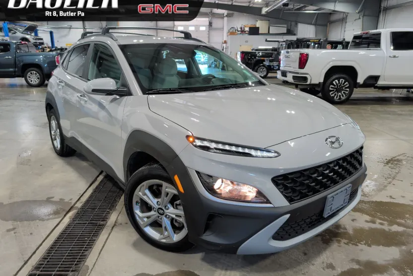 2023 Hyundai Kona SEL photo 1