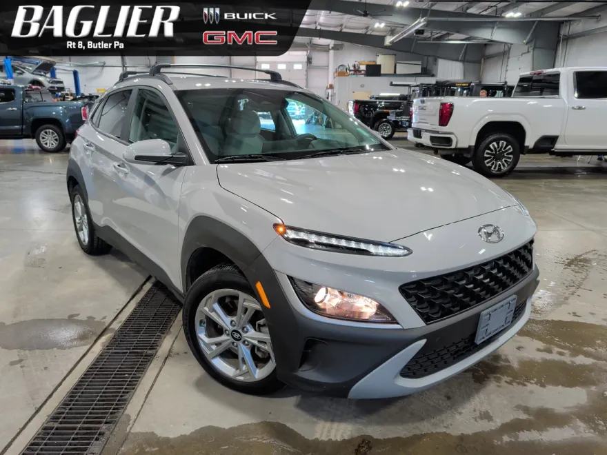2023 Hyundai Kona SEL photo 1
