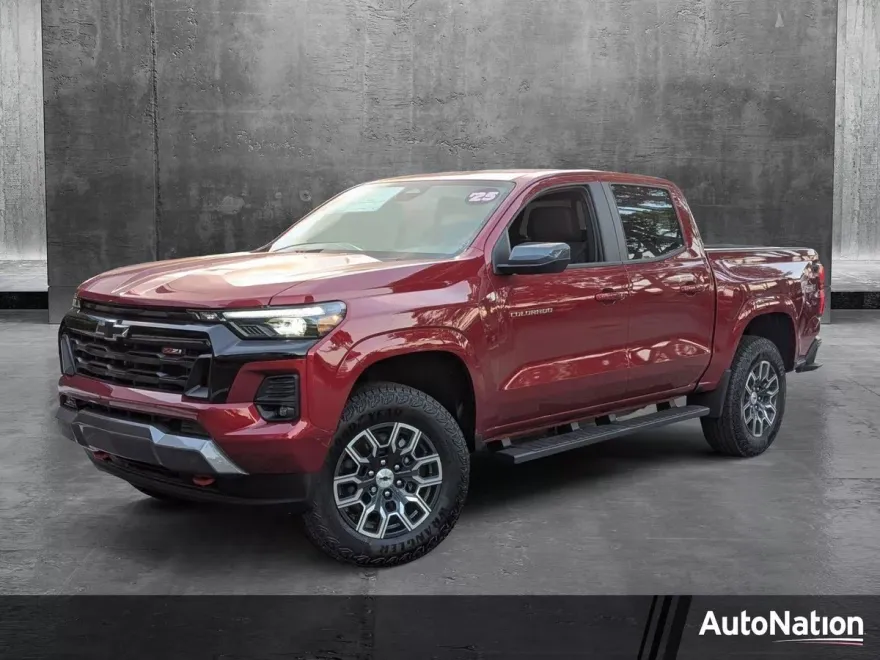 2025 Chevrolet Colorado Z71 photo 1