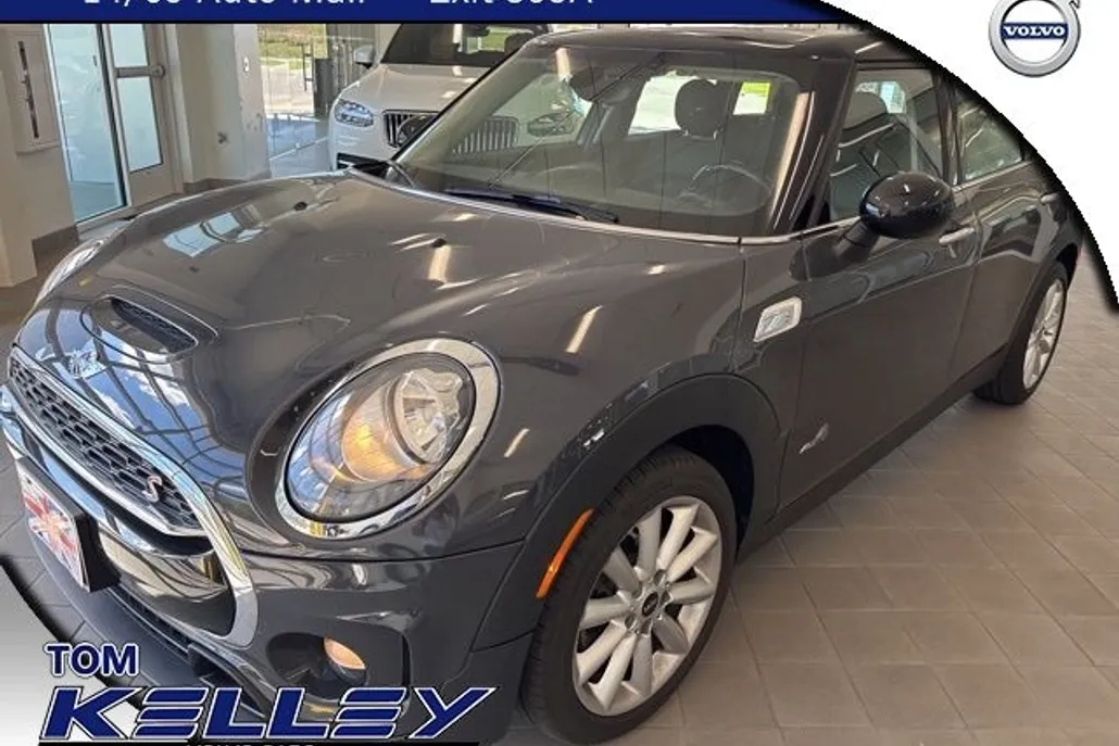 2017 Mini Clubman Base S ALL4 photo 1