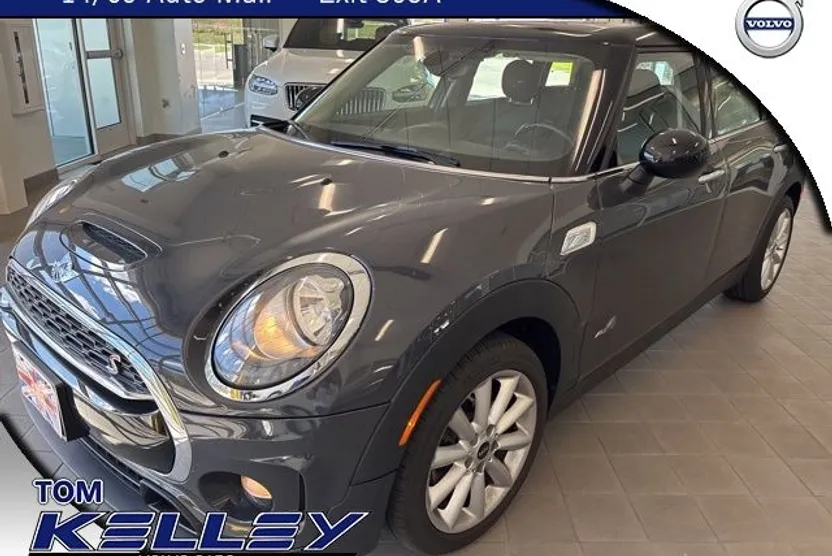 2017 Mini Clubman Base S ALL4 photo 1