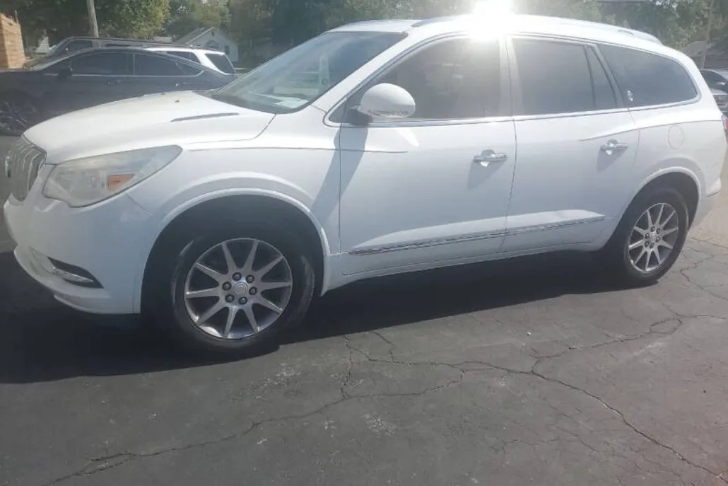 2016 Buick Enclave Leather photo 1