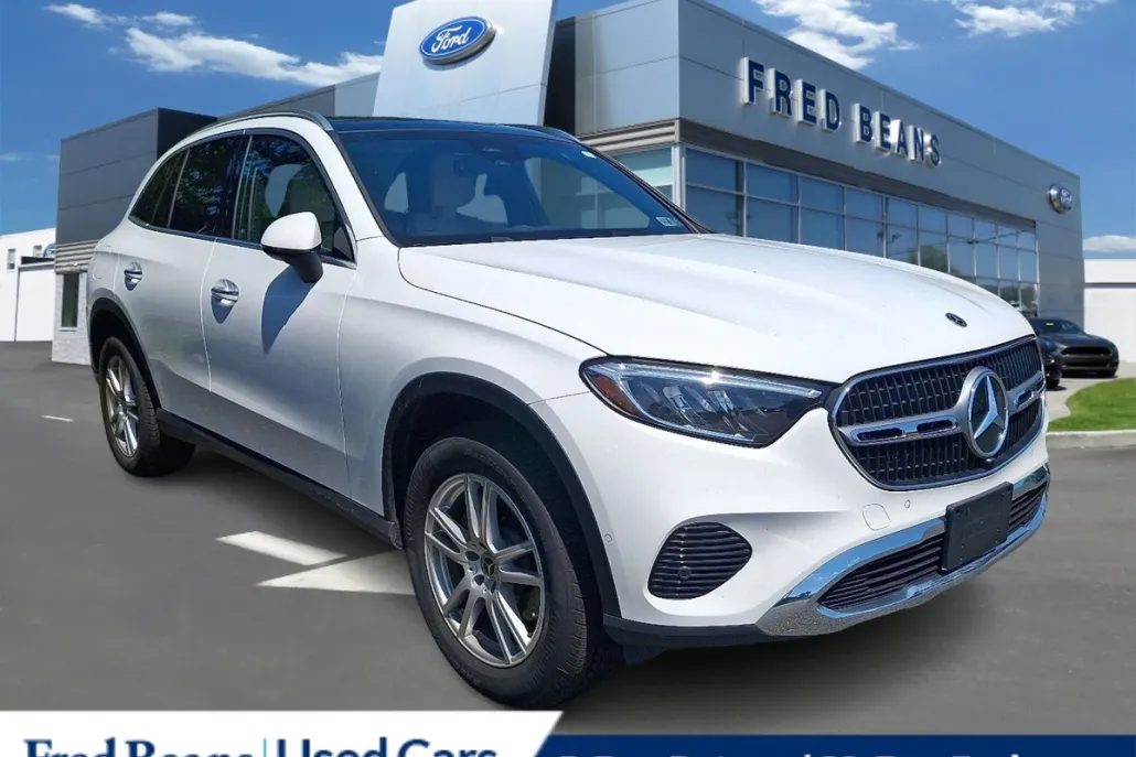 2025 Mercedes Benz GLC 300 4MATIC photo 1