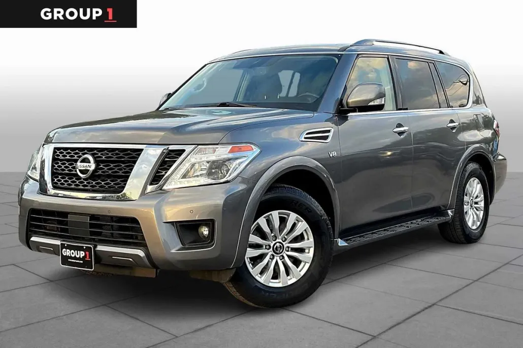 2015 Nissan Armada SV photo 1