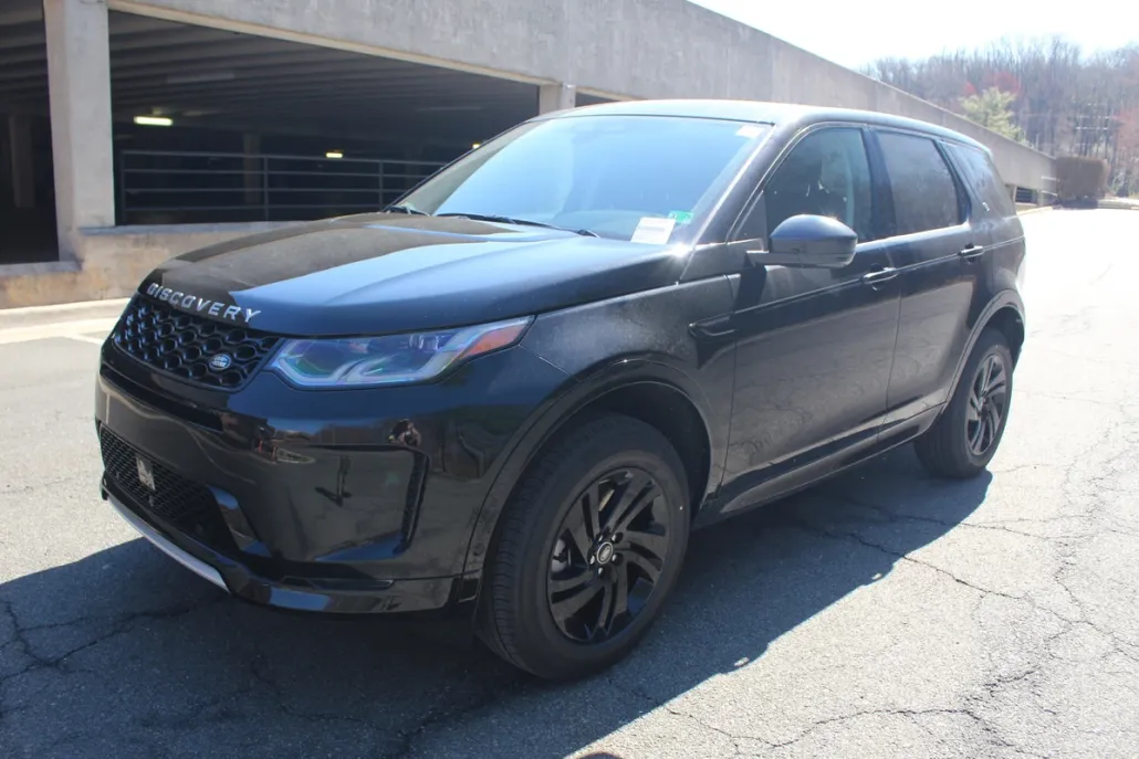 2025 Land Rover Discovery Sport S photo 1