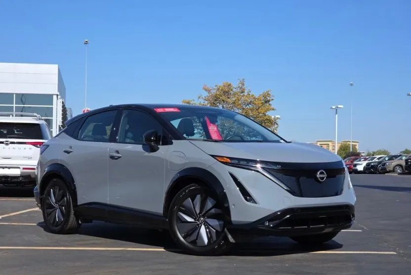 2023 Nissan ARIYA Platinum e-4ORCE photo 1