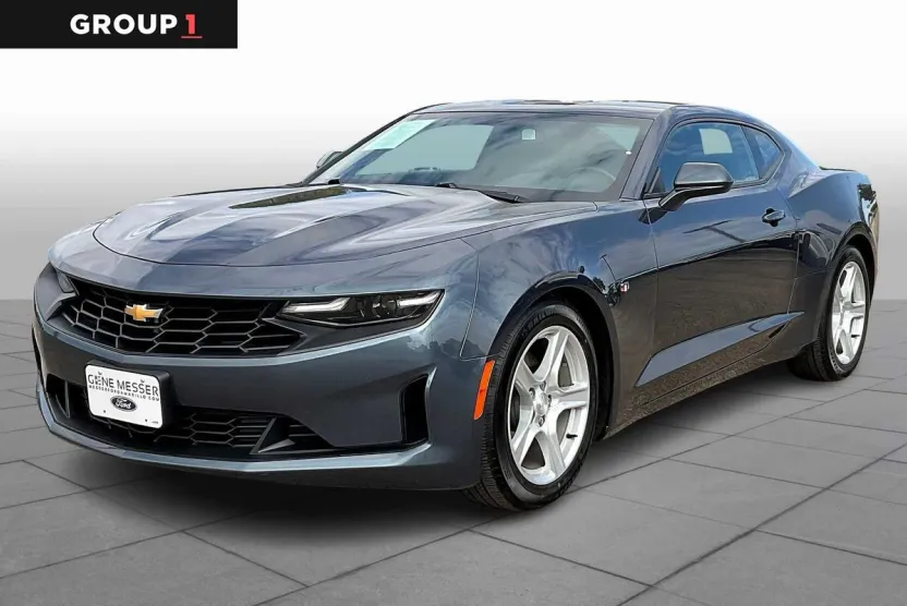 2022 Chevrolet Camaro 1LS 1LT photo 1