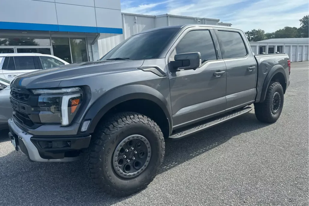 2024 Ford F-150 Raptor photo 1