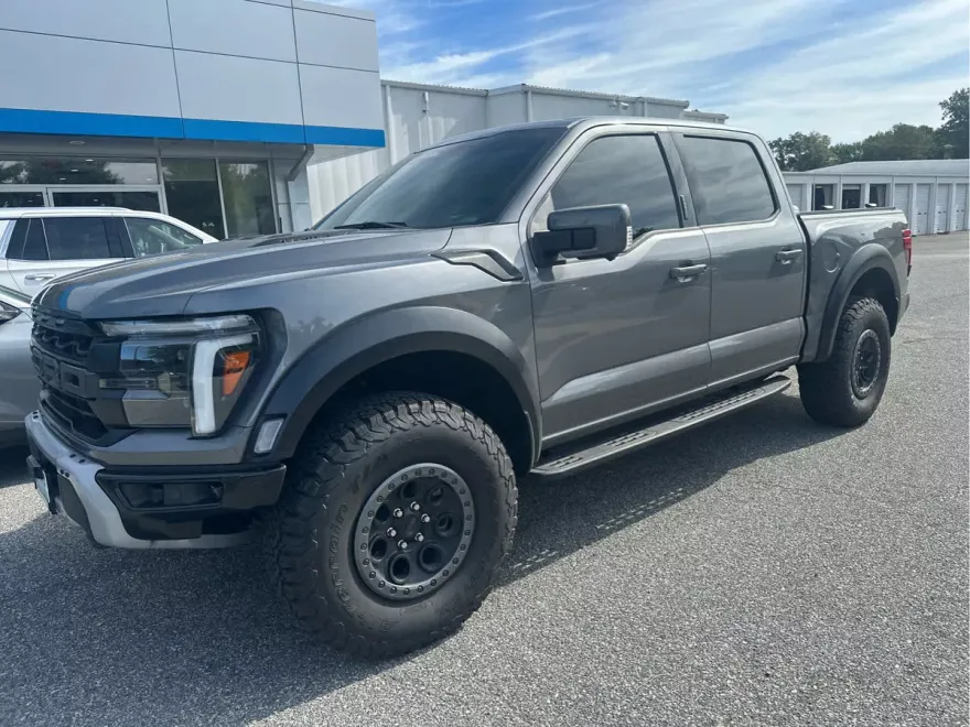 2024 Ford F-150 Raptor photo 1