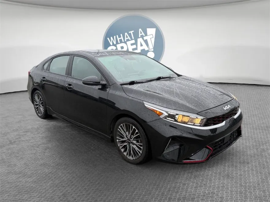 2023 Kia Forte GT-Line photo 1