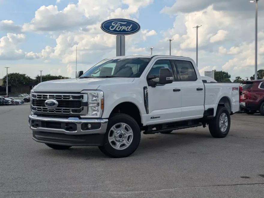 2025 Ford F-250 XLT photo 1