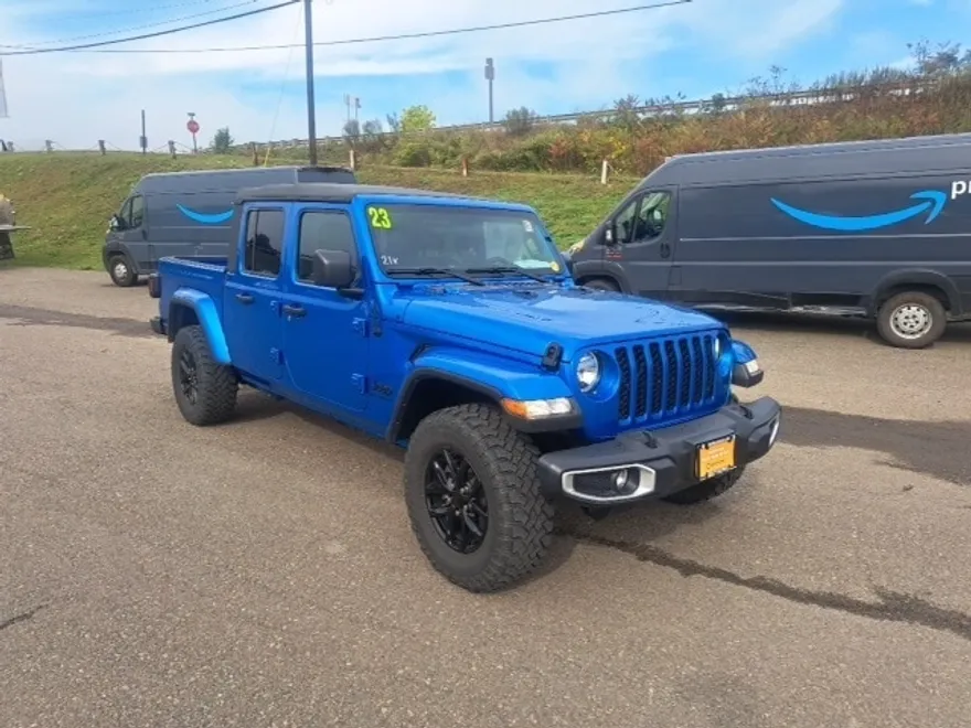 2023 Jeep Gladiator Sport S photo 1