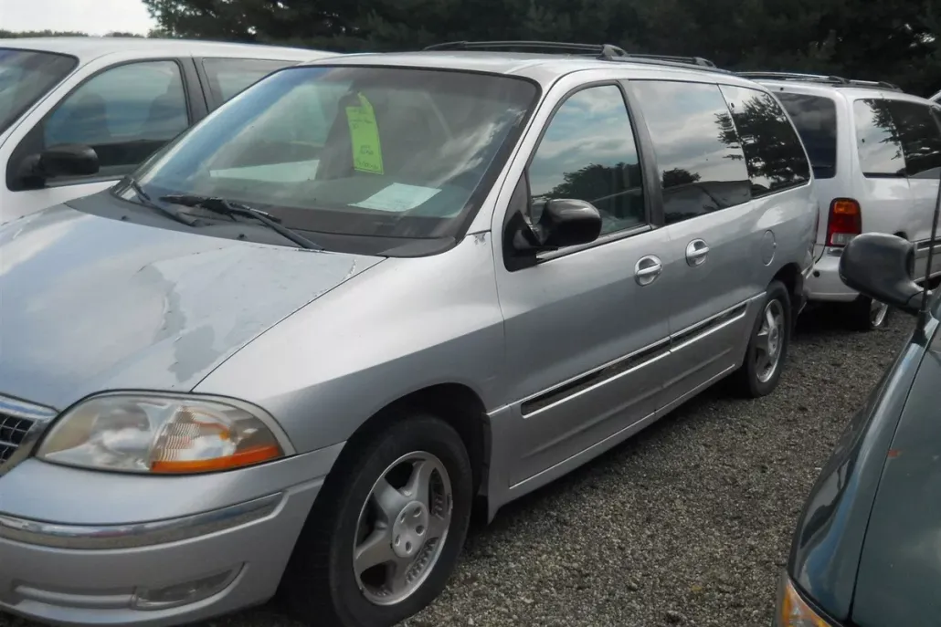 1999 Ford Windstar SEL photo 1