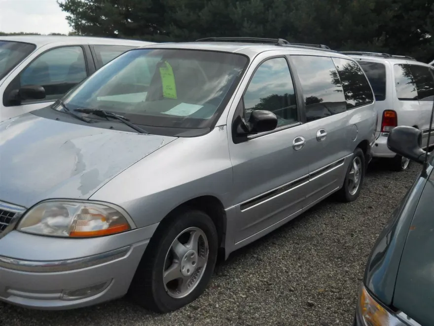 1999 Ford Windstar SEL photo 1