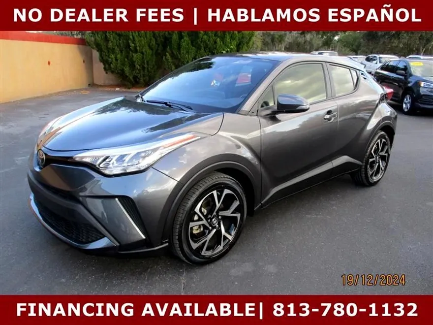 2021 Toyota C-HR XLE photo 1
