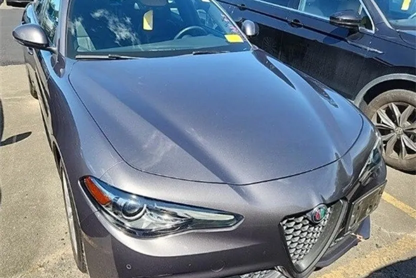 2022 Alfa Romeo Giulia SPRINT photo 1