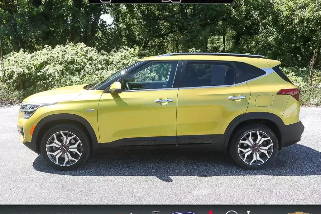 2023 Kia Seltos SX photo 1