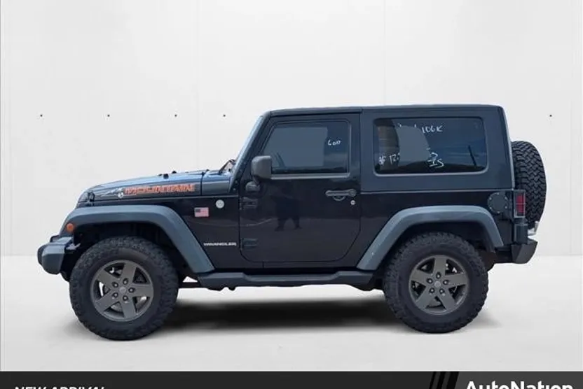 2010 Jeep Wrangler Mountain photo 1