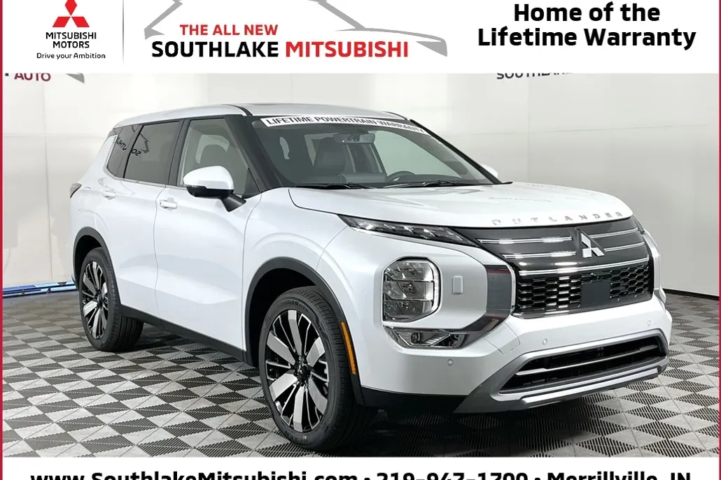 2025 Mitsubishi Outlander SE photo 1