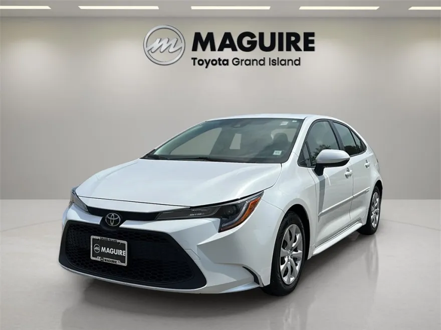 2022 Toyota Corolla LE photo 1