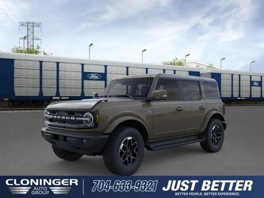 2025 Ford Bronco Outer Banks photo 1
