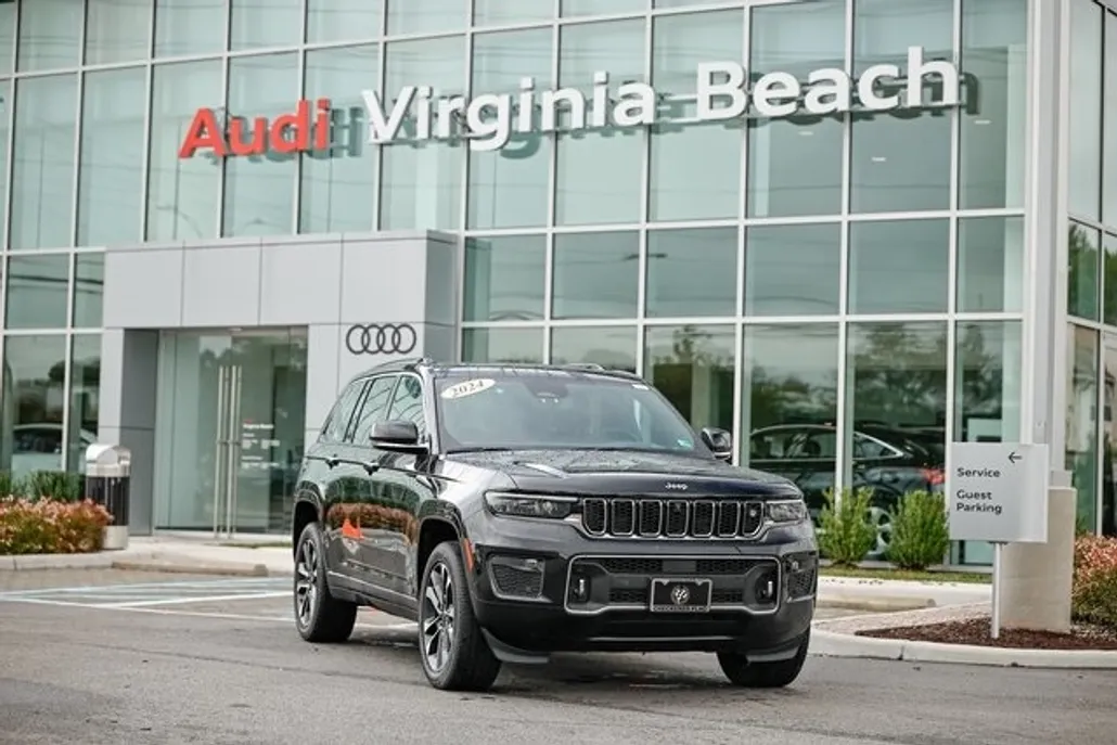 2024 Jeep Grand Cherokee Overland photo 1