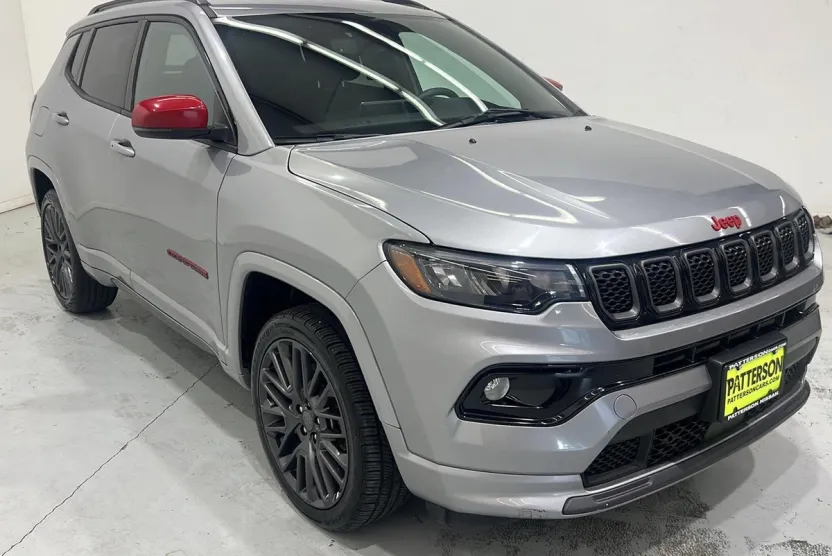 2023 Jeep Compass Red Edition photo 1