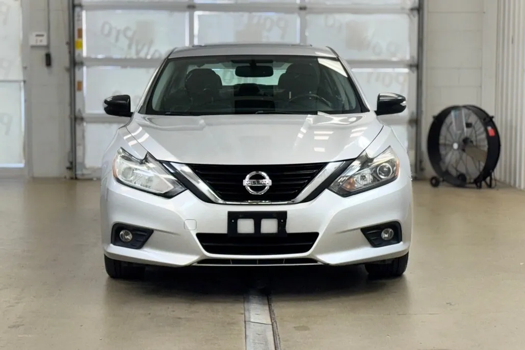 2016 Nissan Altima 2.5 SL photo 1