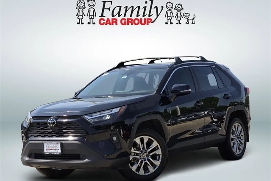 2022 Toyota RAV4 XLE Premium photo 1