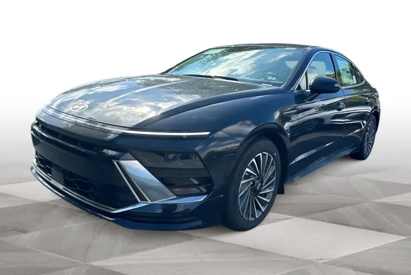 2025 Hyundai Sonata Hybrid SEL photo 1
