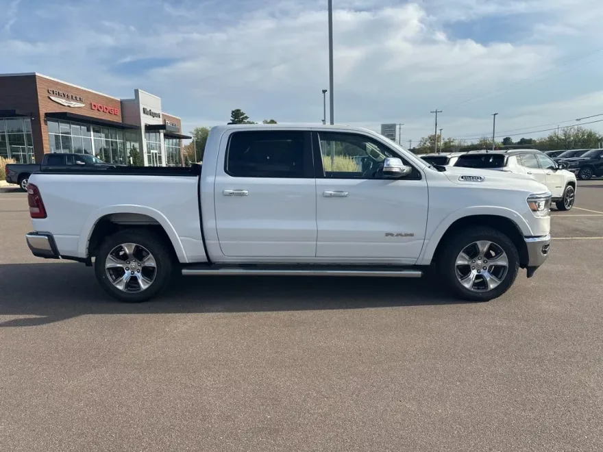 2019 Ram 1500 Laramie photo 1