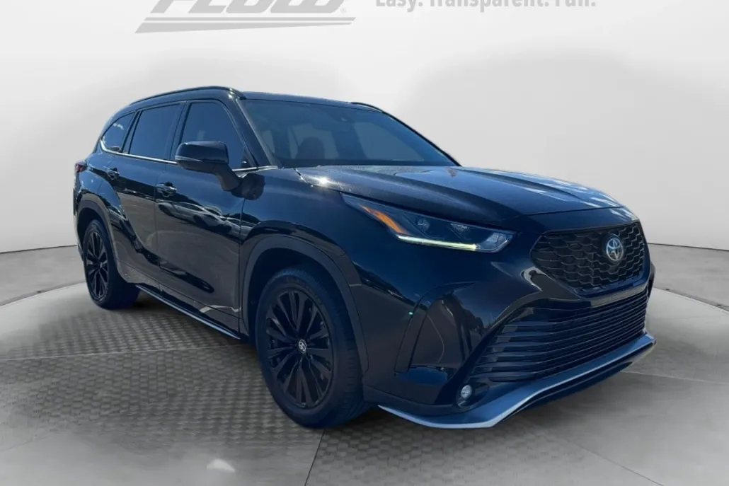 2023 Toyota Highlander XSE photo 1