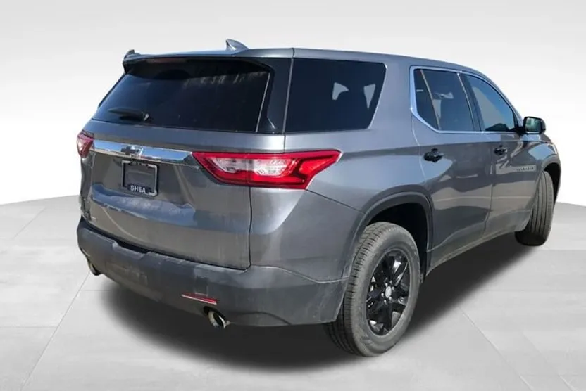 2019 Chevrolet Traverse LS photo 1
