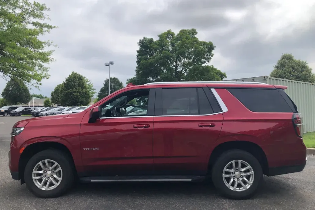 2023 Chevrolet Tahoe LS photo 1