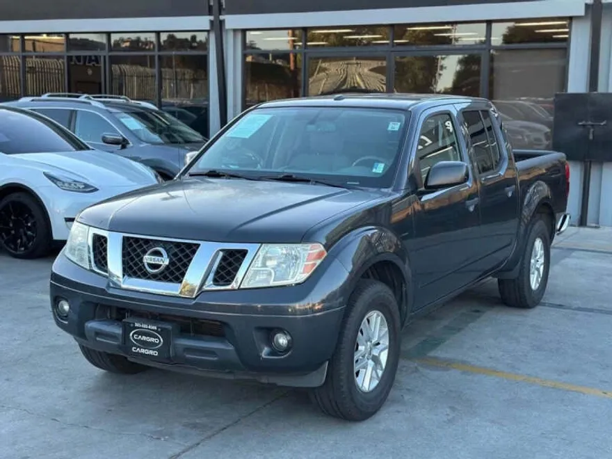 2015 Nissan Frontier SV photo 1