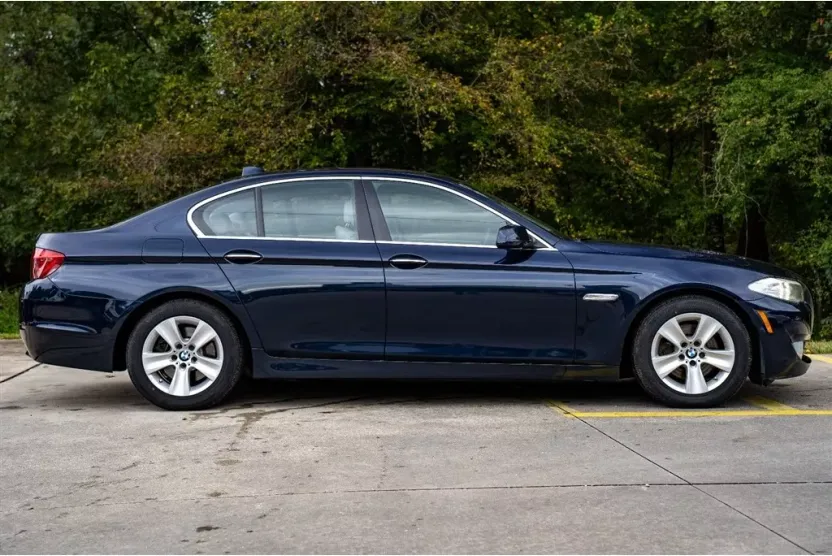 2012 Bmw 528i 5-series photo 1