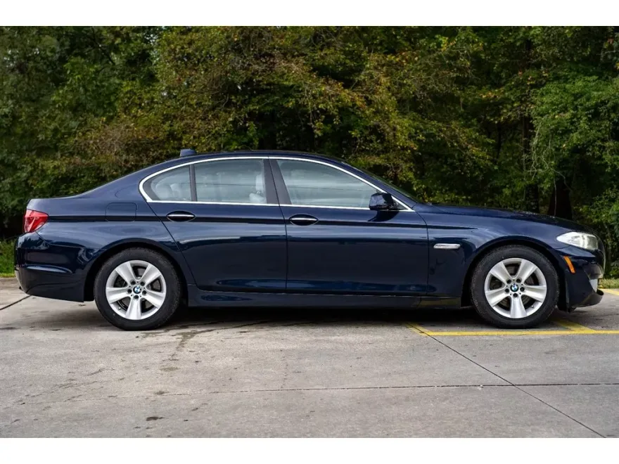 2012 Bmw 528i 5-series photo 1
