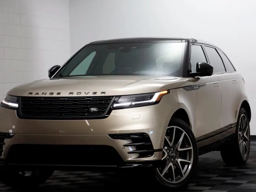 2026 Land Rover Range Rover Velar SE photo 1