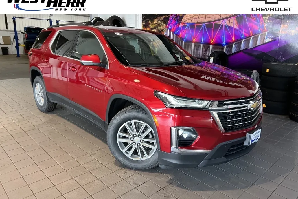 2023 Chevrolet Traverse Leather photo 1