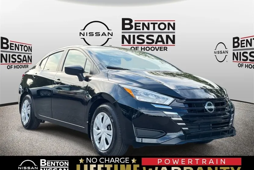 2025 Nissan Versa S photo 1