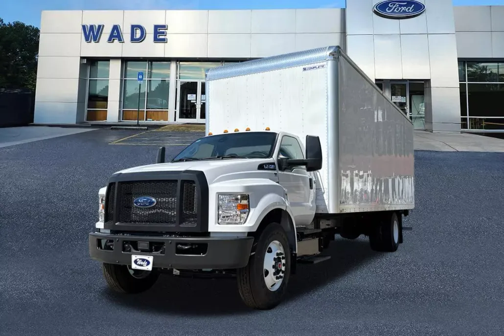 2025 Ford F-750 SuperCab photo 1