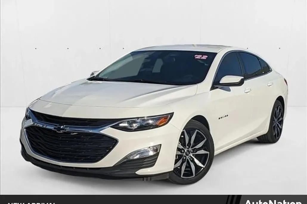 2022 Chevrolet Malibu RS photo 1