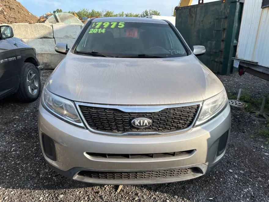 2014 Kia Sorento LX photo 1