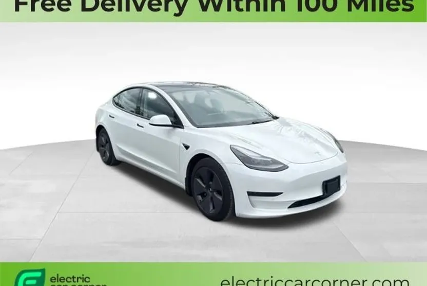 2021 Tesla Model 3 Standard Range Plus photo 1