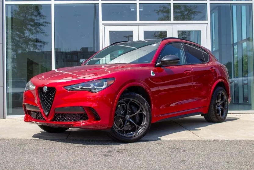 2024 Alfa Romeo Stelvio Quadrifoglio photo 1