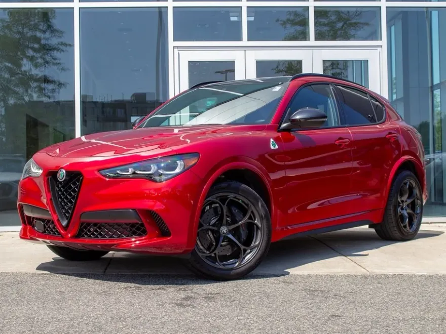 2024 Alfa Romeo Stelvio Quadrifoglio photo 1
