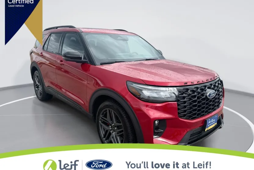2025 Ford Explorer ST photo 1