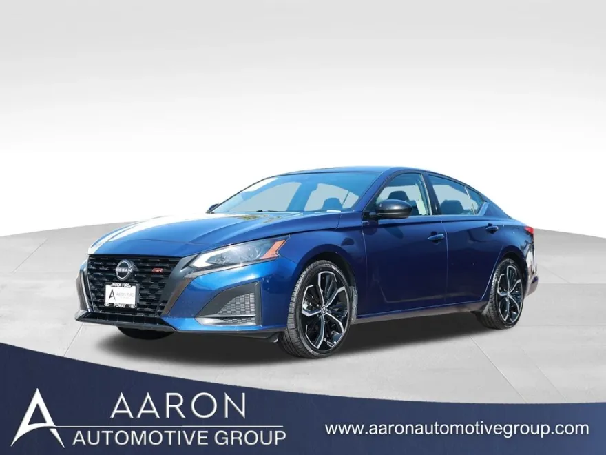 2023 Nissan Altima 2.5 SR photo 1