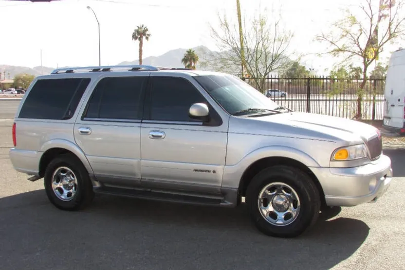 2000 Lincoln Navigator Base photo 1