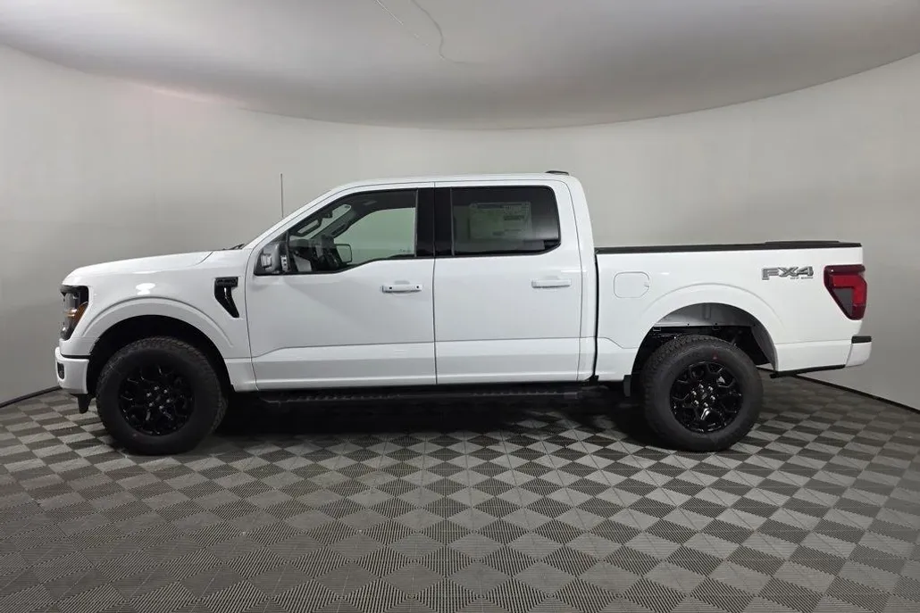 2025 Ford F-150 XLT photo 1